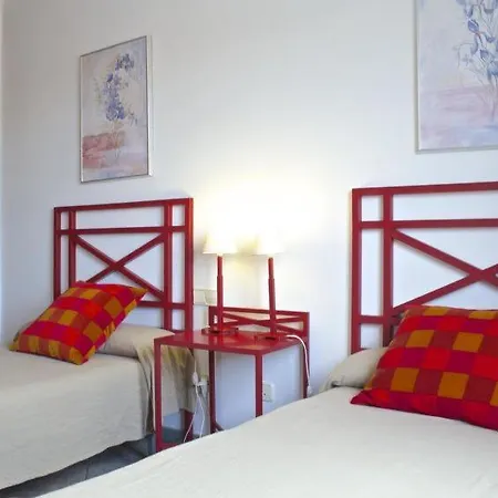 Playa Blanca Sleeps 6 Pool Wifi Hébergement de vacances